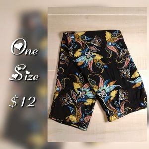 One Size Capri Leggings.